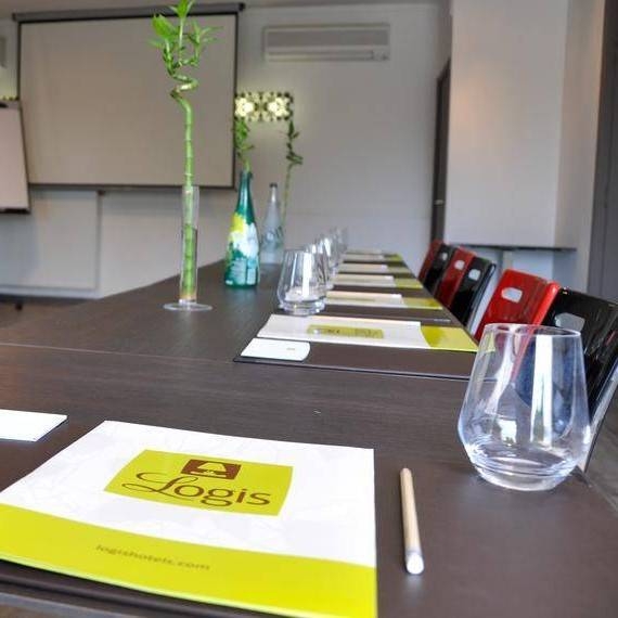 L'hôtel - L'étape Site Officiel - Hôtel Bouc Bel Air - fête de la st patrick